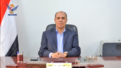 ناطق حكومة التغيير يُبارك إعلان القوات المسلحة حظر الملاحة البحرية على العدو السعودي